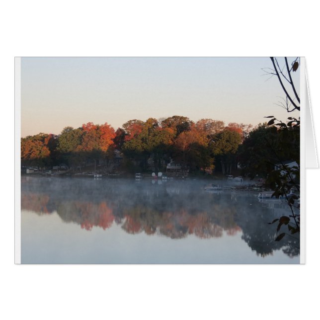 La niebla en el lago como caída establece en el (Anverso (Horizontal))