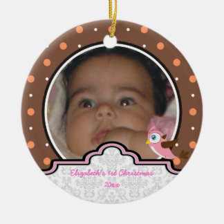 La niña de punto Polka es el primer ornamento de f