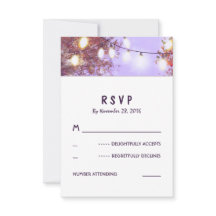 La noche enciende las tarjetas al aire libre de