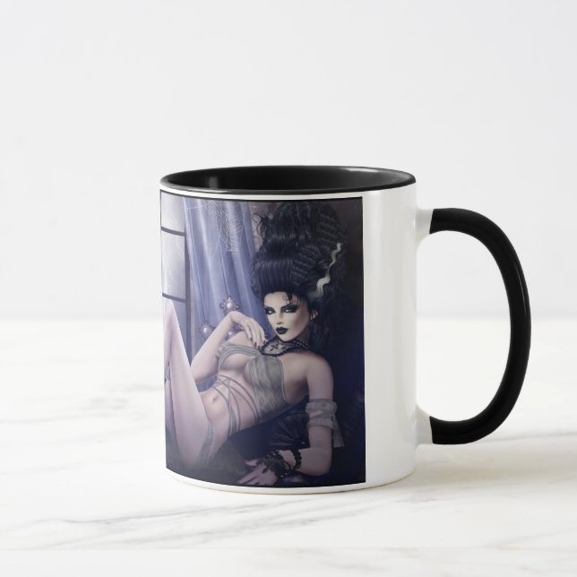 La novia de la taza de Frankenstein (Derecha)