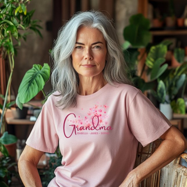 La orgullosa camiseta floral de la abuela (Subido por el creador)