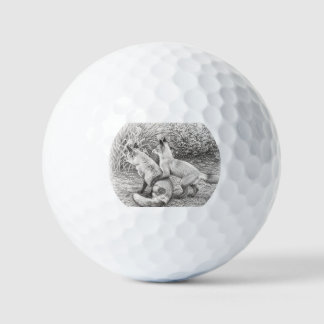 La pelota de golf con el boceto del zorro susurrad