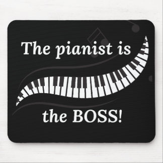 La pianista es la alfombrilla de ratón del JEFE