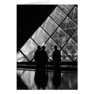 la piramide à nuit