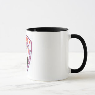 La policía del buñuelo remienda la taza de café