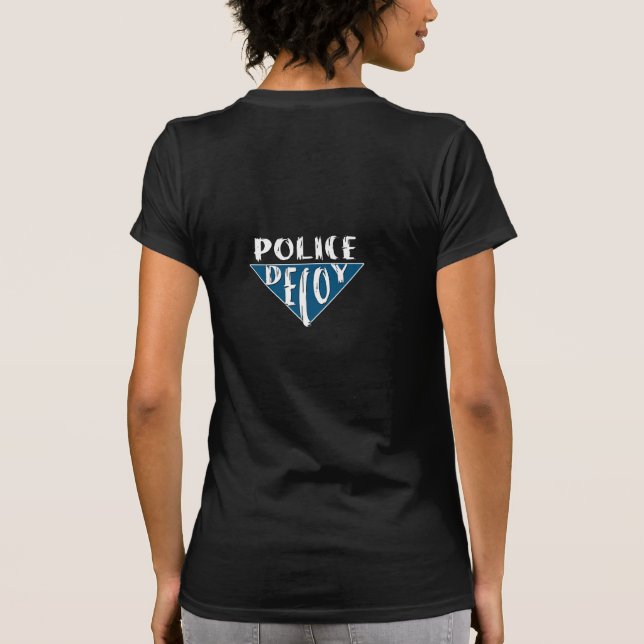 La policía rechaza la camiseta de cierre (Reverso)