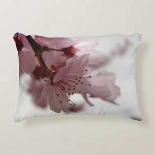 La primavera rosada florece la almohada del arte