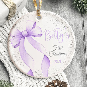 La primera cuqueta de ornamentos navideños del beb