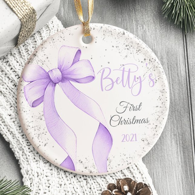 La primera cuqueta de ornamentos navideños del beb (Baby's First Christmas Ornament Bow Coquette)