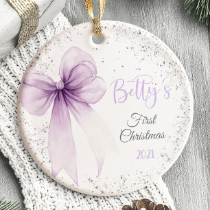 La primera cuqueta de ornamentos navideños del beb