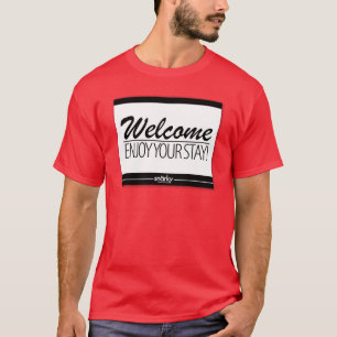 La recepción goza de su camiseta roja del Doormat