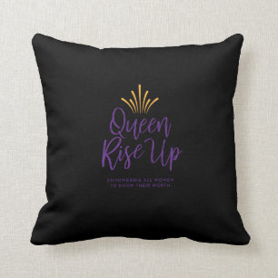 La reina se alza Cojín decorativo