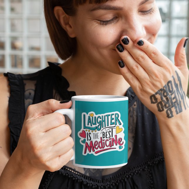 La risa es la mejor taza de medicina (Cheer yourself or someone else up with this, "Laughter is the best medicine" mug! )