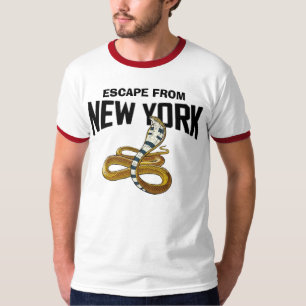 La serpiente se escapa de la camiseta de Nueva
