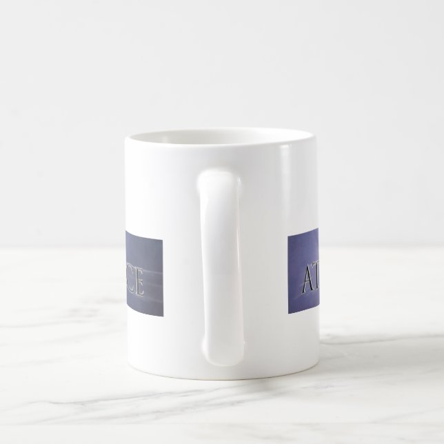 La taza atea del funcionario de la experiencia (Mango)