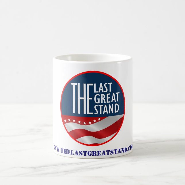 La taza de café clásica del gran soporte pasado (Centro)