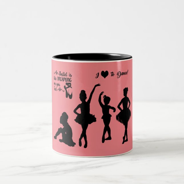 La taza de café tonificada de Ballerina. (Centro)