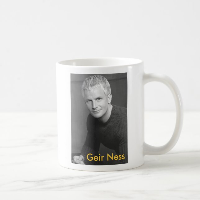 La taza de Geir Ness (Derecha)