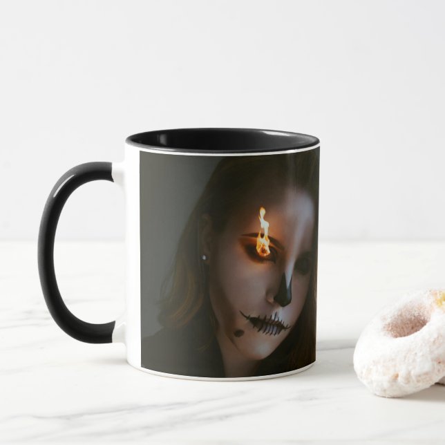 La taza de Halloween del maligno (Con donut)