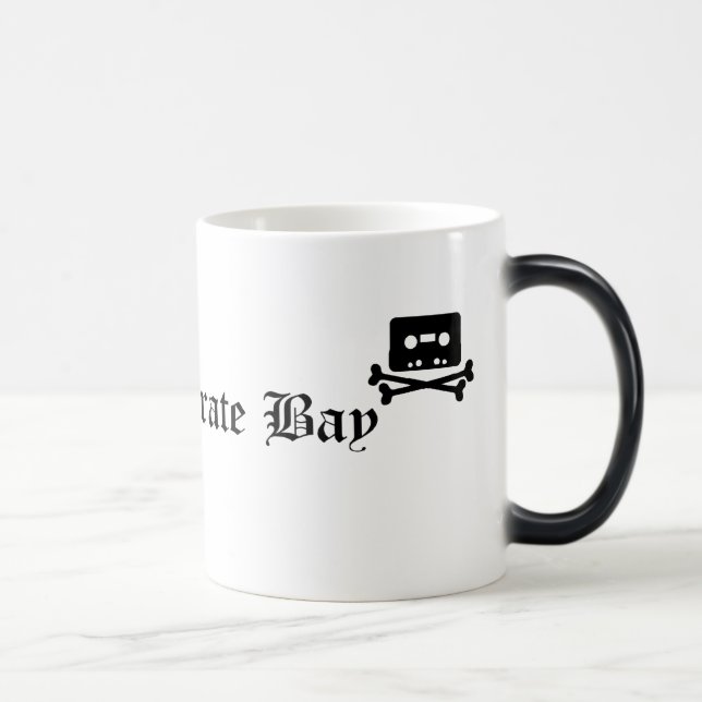 La taza de la bahía del pirata (Derecha)