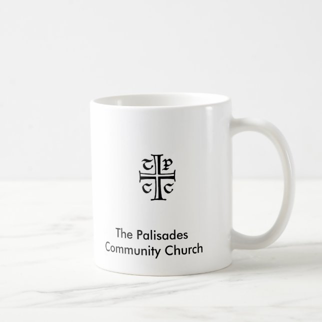 La taza de la iglesia de la comunidad de las (Derecha)