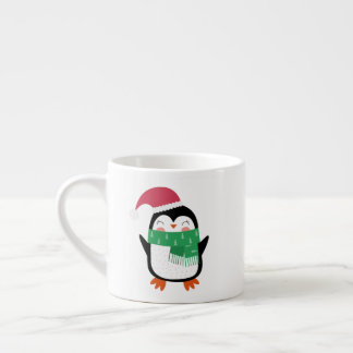 La taza de los niños del corazón del pingüino