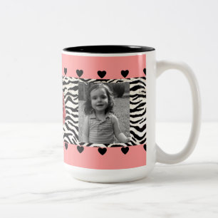 La taza del soldado enrollado en el ejército del