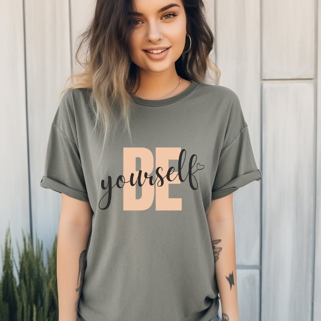 La tipografía moderna sé tus propias camisetas (Subido por el creador)