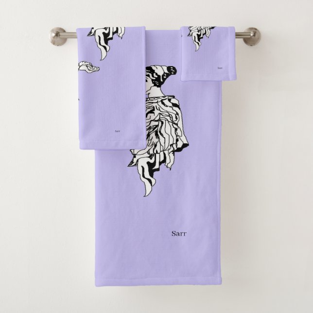 La toalla marca la estatua griega (In situ)