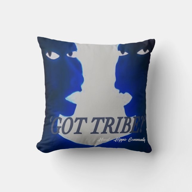 "¿La Tribu Got? Almohada de Acento con Firma" (Anverso)