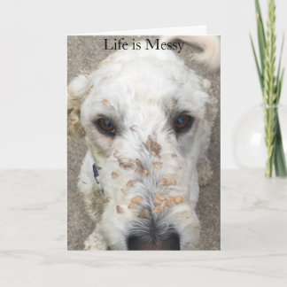 La vida es desordenada/coca en una tarjeta de dood