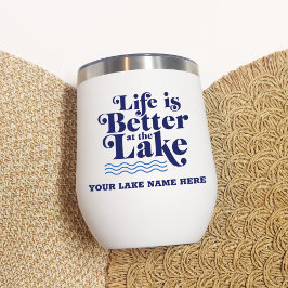 La vida es mejor en el lago Nombre del lago person