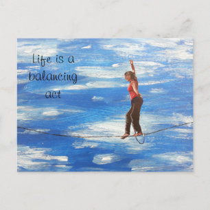 La vida es una postal de un acto de equilibrio