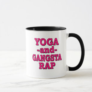 La yoga y Gangsta golpean la taza de café