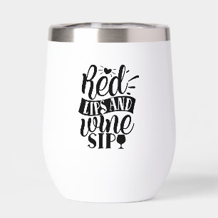 Labios rojos y copas de vino