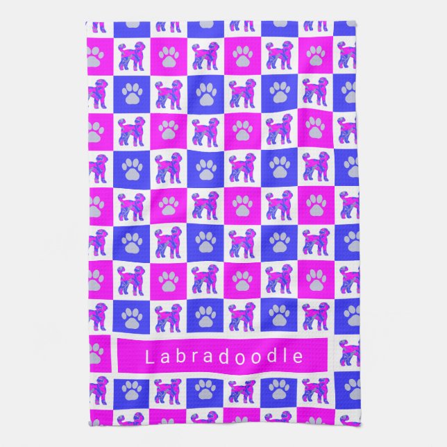 Labradoodle Perro & Paw Toalla de té rosa y azul c (Vertical)