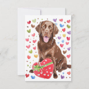 Labrador de chocolate con tarjeta de amor para el