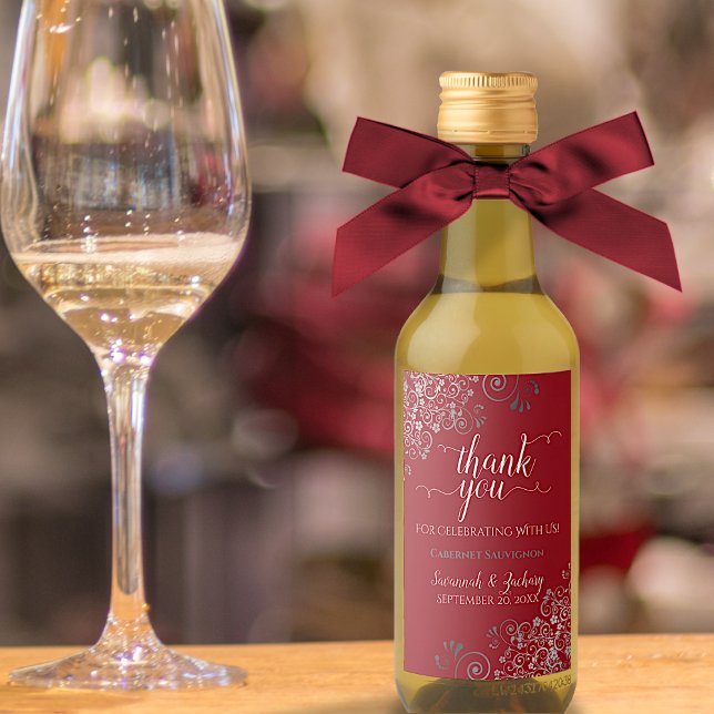 Lacy Silver sobre el Boda rojo Gracias Mini (Subido por el creador)