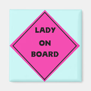 Lady en el imán a bordo