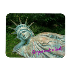 Lady Liberty toma un descanso - imán de fotos