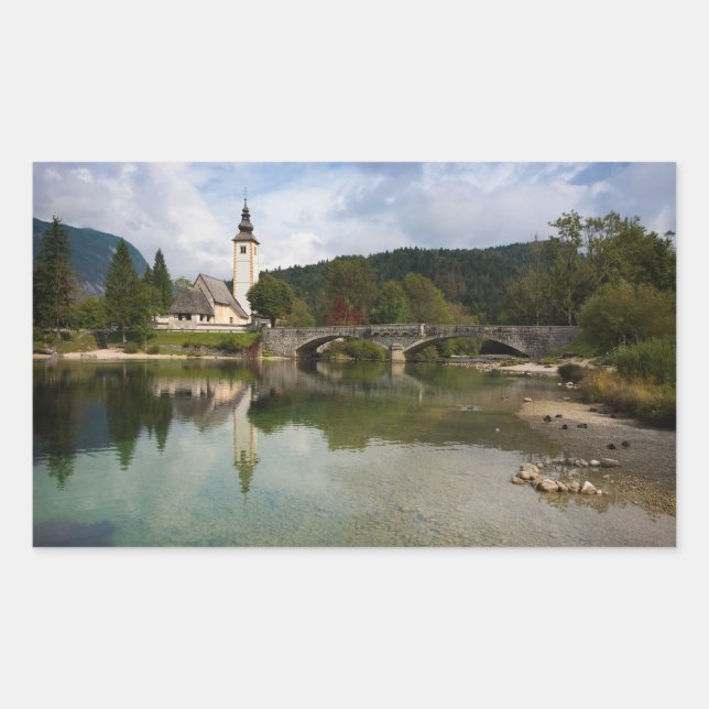 Lago Bohinj e iglesia, pegatina rectangular de Esl (Anverso)