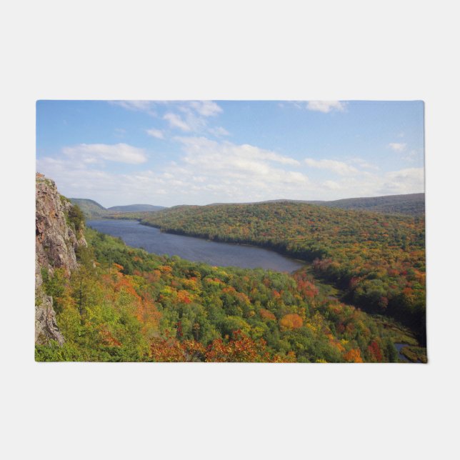Lago en la alfombra de las nubes (Anverso)