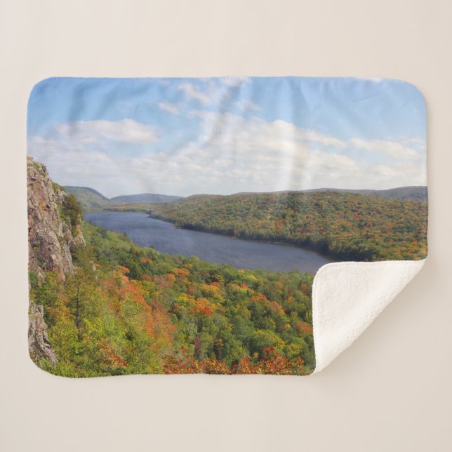 Lago en la manta Sherpa de las nubes (Anverso (horizontal))