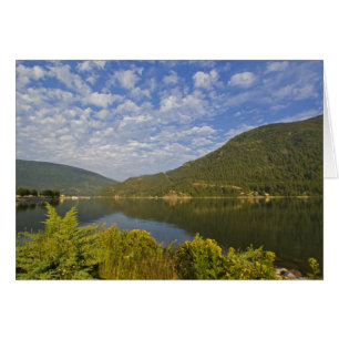 Lago Kootenay en Nelson Columbia Británica