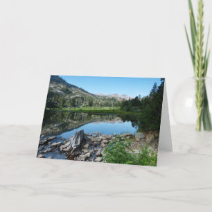 Lago y reflexión, tarjeta de felicitación en blanc