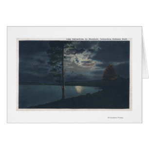 Lago Yellowstone, WYVview of Lake by Moonlight