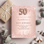 Lámina 50.ª rosa de cumpleaños<br><div class="desc">Una invitación moderna, elegante y glamurosa para una fiesta de cumpleaños número 50. Un fondo dorado rosa con goteo de oro rosa, pinta goteo. El nombre está escrito con un guión moderno de estilo con letras de color rosa oscuro y dorado. Personalice y agregue los detalles de su fiesta. El...</div>