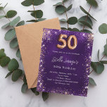 Lámina 50.º rosa morado de cumpleaños<br><div class="desc">Celebra un especial cumpleaños 50 con esta impresionante invitación, perfecta para un fiesta elegante. El fondo morado profundo presenta una hermosa textura desigual, acentuada por el oro rosa y el purpurina de imitación dorado para un toque de brillo. El nombre está escrito en un guión delicado y con letras a...</div>