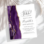 Lámina Agato morado de Fiesta de cumpleaños 30 de sorpres<br><div class="desc">El borde izquierdo de esta elegante y sorpresiva invitación a la fiesta de cumpleaños cuenta con un borde de batido color morado adornado con un falso purpurina de oro. El texto del personalizable combina escritura a mano, copperplate y cursiva en gris carbón sobre fondo blanco. El reverso presenta un diseño...</div>