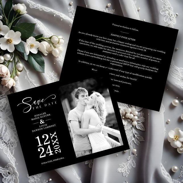 Lámina Black Budget Nice Modern Romantic Wedding Photo (Black Inexpensive Nice Modern Romantic Wedding Couple Photo Save the Date with Envelope. )